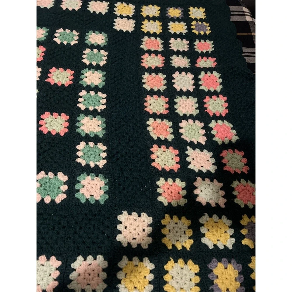 VTG Granny Square Afghan Throw 67 X 48 Green Roseanne Granny Cottage Core
